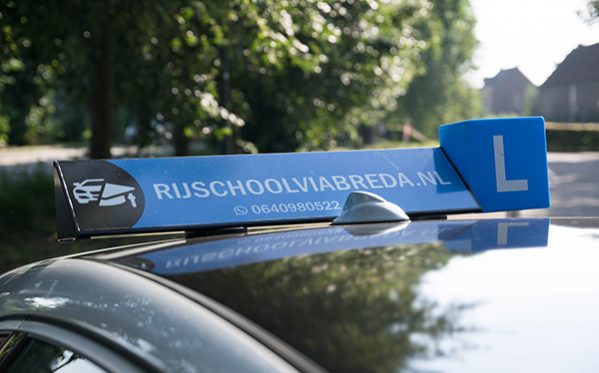 Automaat rijlessen breda